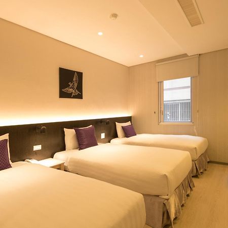 Just Enjoy Business Hotel Tainan Zewnętrze zdjęcie