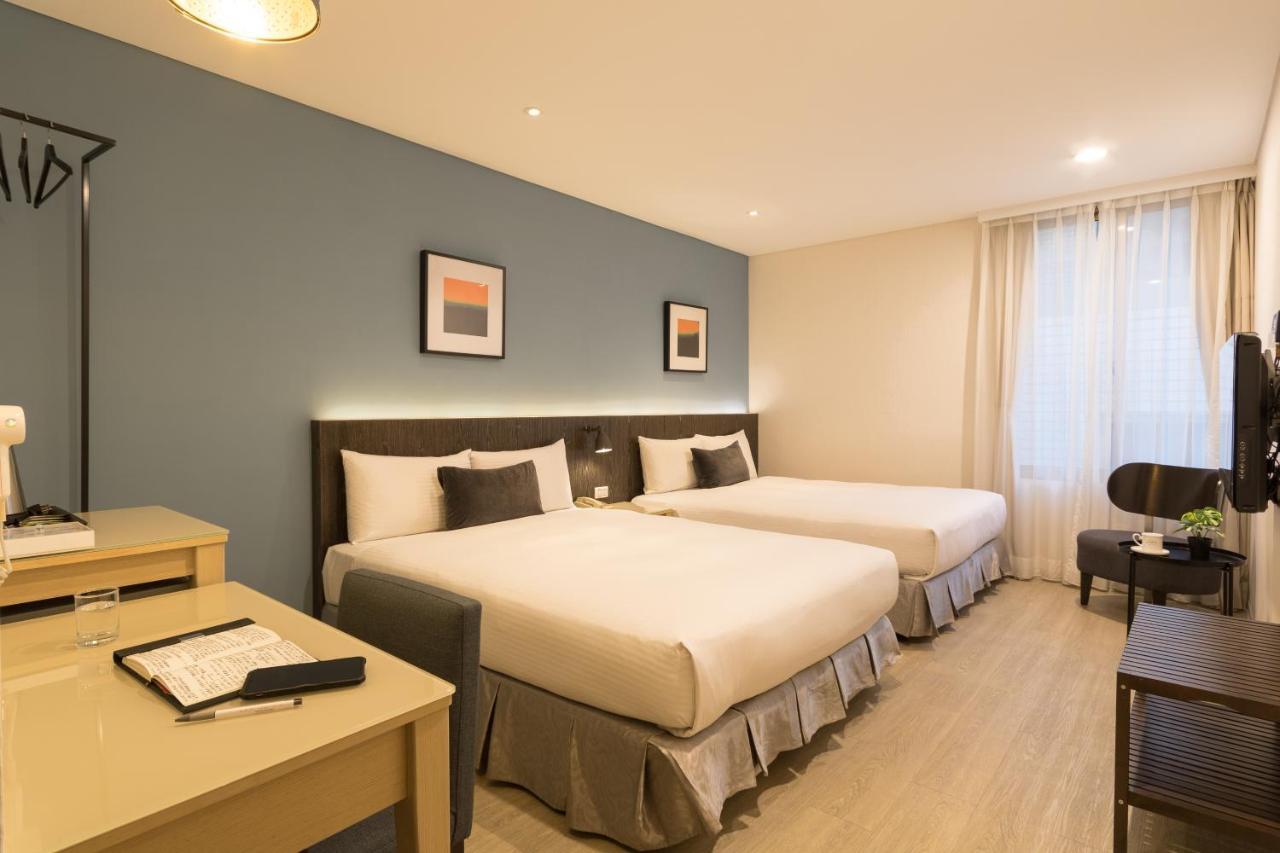 Just Enjoy Business Hotel Tainan Zewnętrze zdjęcie