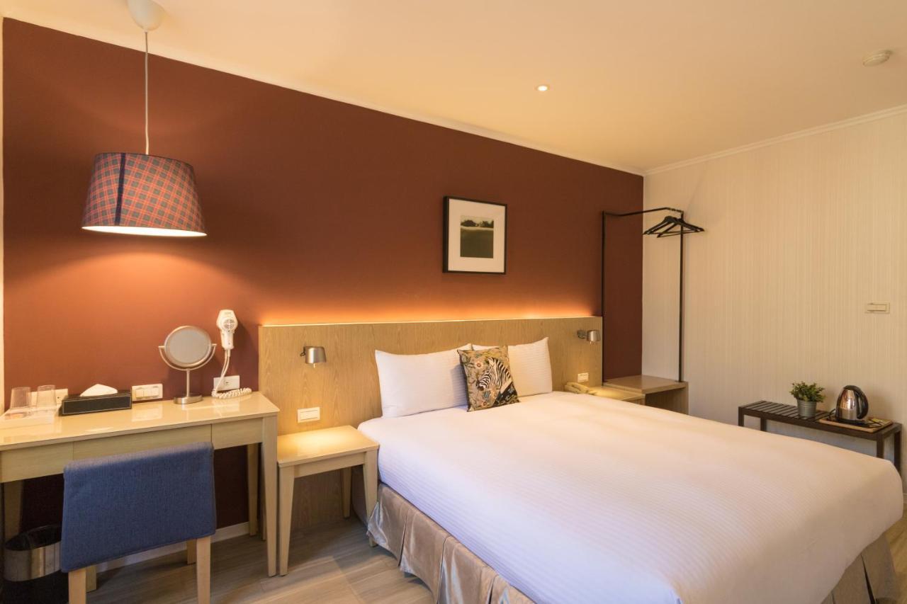 Just Enjoy Business Hotel Tainan Zewnętrze zdjęcie
