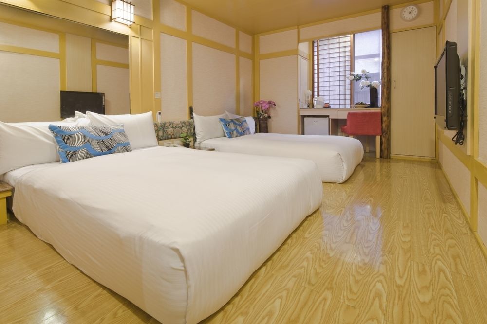 Just Enjoy Business Hotel Tainan Zewnętrze zdjęcie