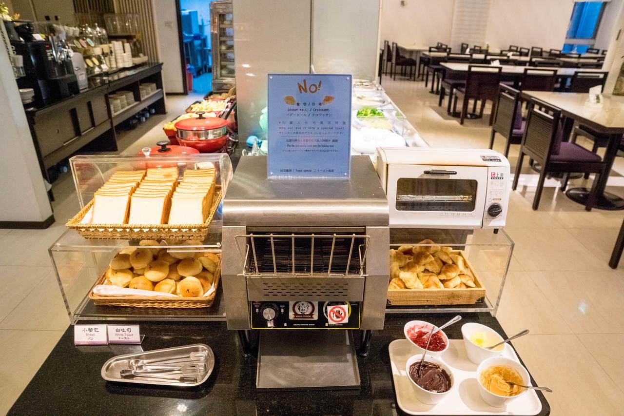 Just Enjoy Business Hotel Tainan Zewnętrze zdjęcie