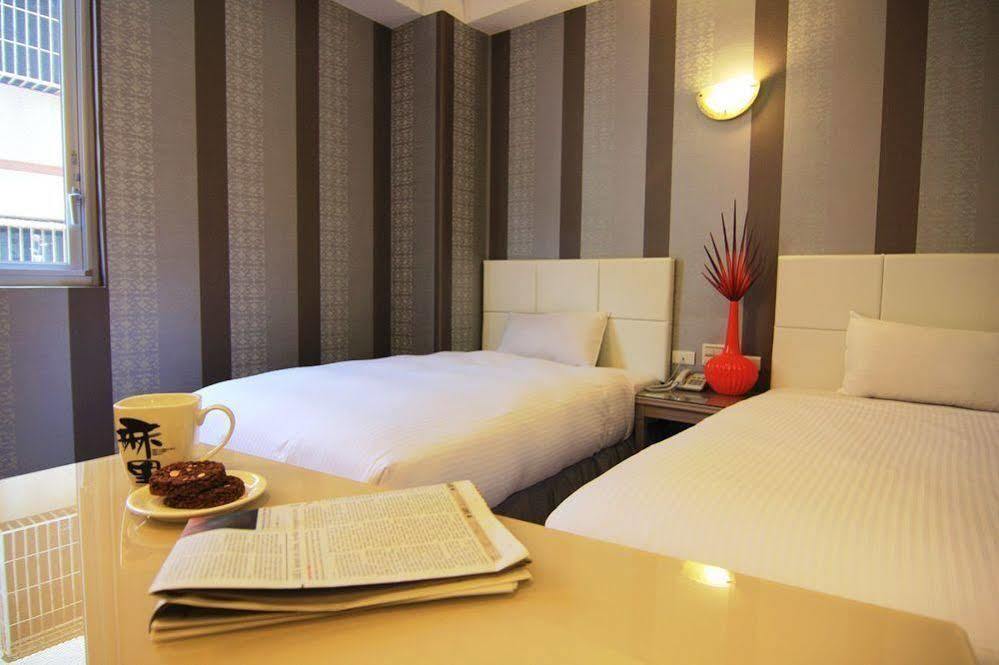Just Enjoy Business Hotel Tainan Zewnętrze zdjęcie