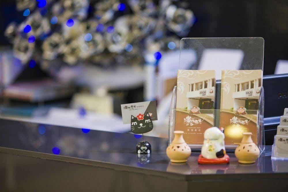 Just Enjoy Business Hotel Tainan Zewnętrze zdjęcie
