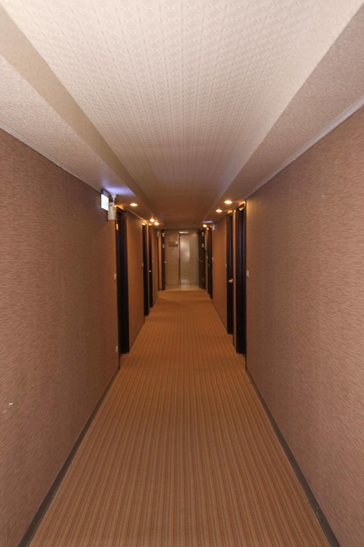 Just Enjoy Business Hotel Tainan Zewnętrze zdjęcie